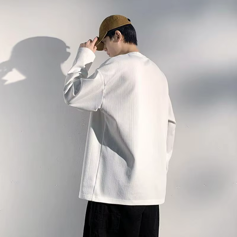 T-Shirt à manches longues et col en v pour hommes