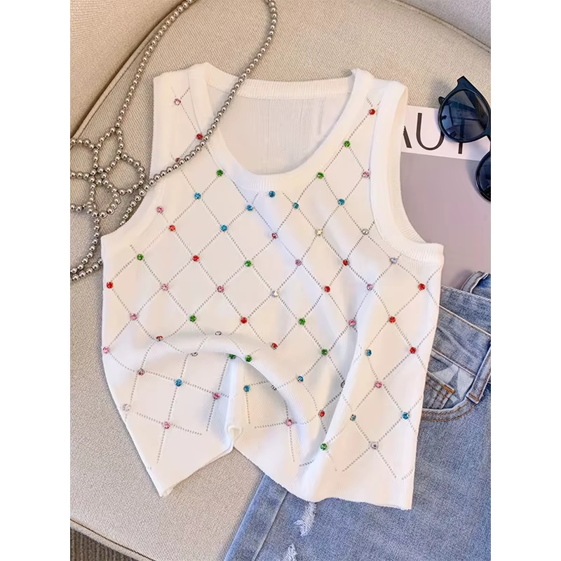 Débardeur tricoté en strass coloré