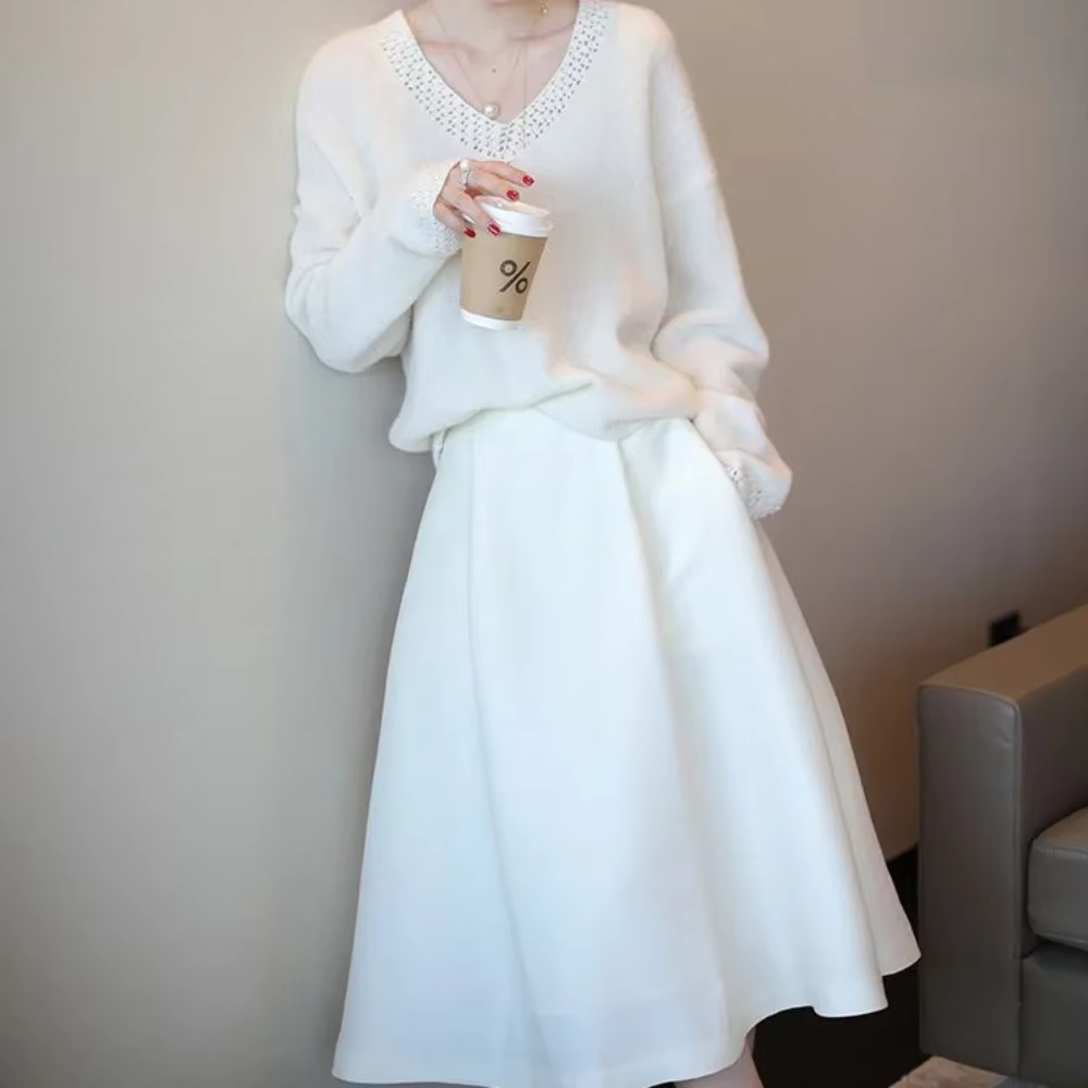 Haut tricoté pour femmes, col en v, pulls en maille pour dames, vêtements Beige, hauts hauts froids, hiver 2025, nouvelle tendance en tricot