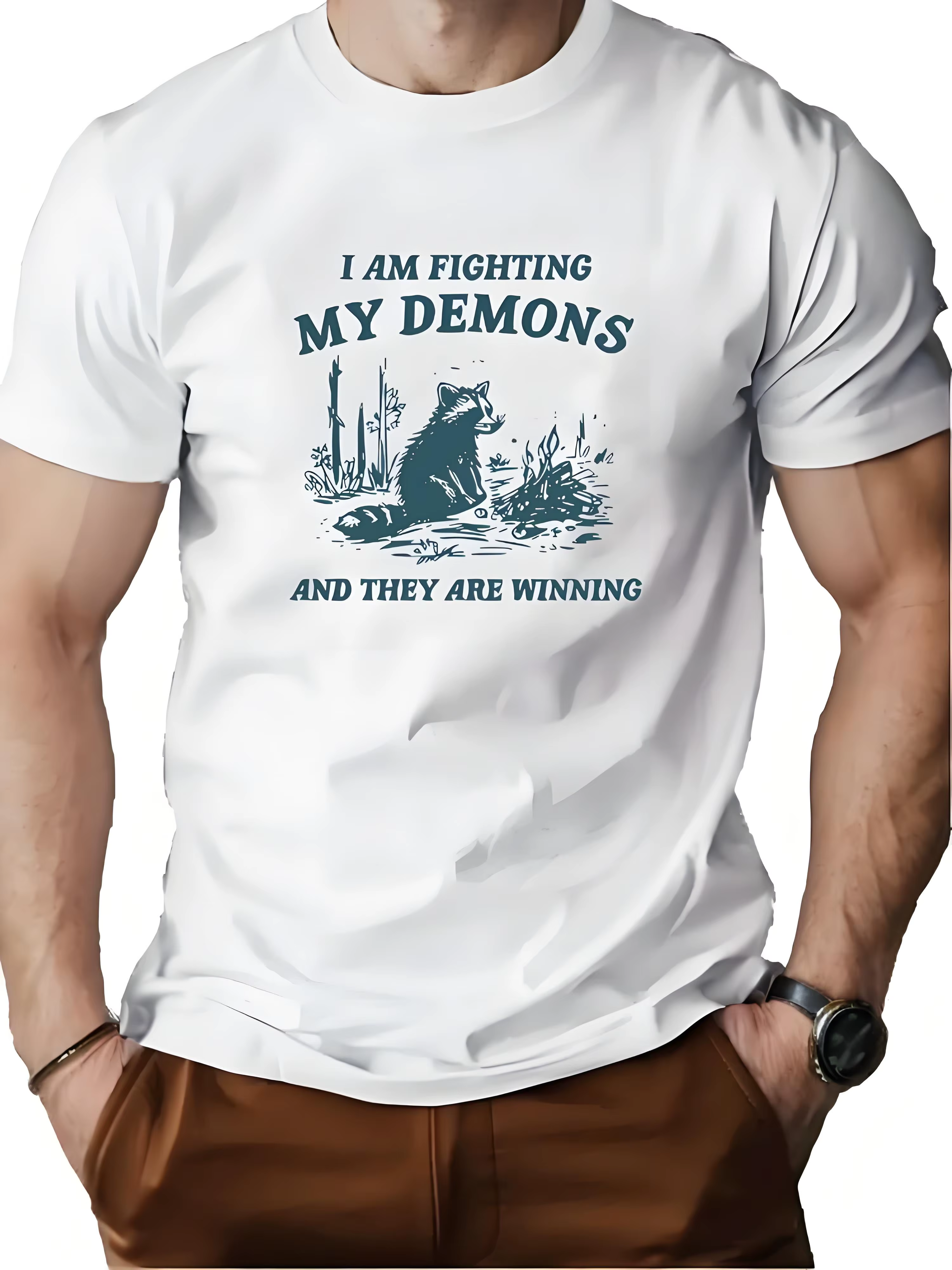 2025 T-Shirt pour hommes "Je combattre mes démons" Humoristique Graphique de raton laveur Respirant Doux Confortable Décontracté Tendance Quotidienne Streetwear