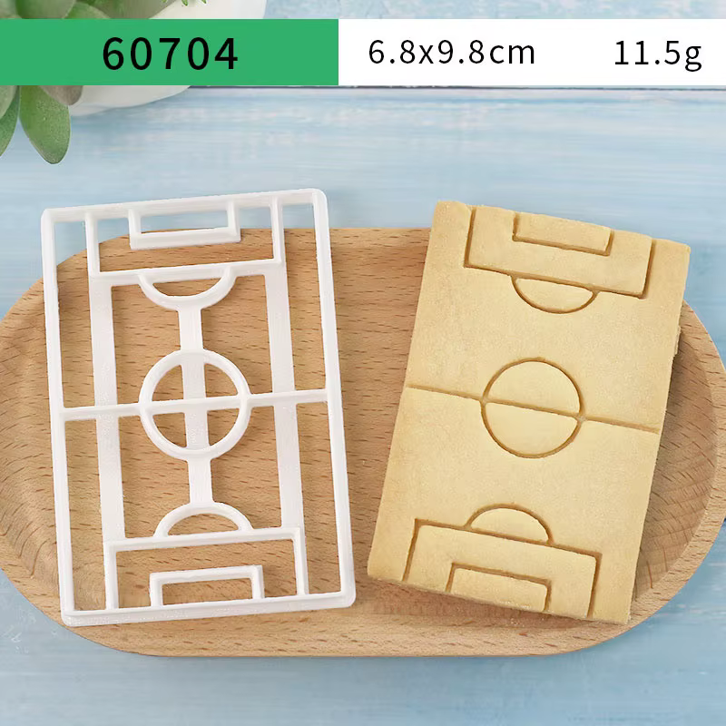 4 emporte-pièces en forme de ballon de football, moules à biscuits sur le thème du terrain de football et du trophée pour décorations de gâteaux d'anniversaire et de baby shower