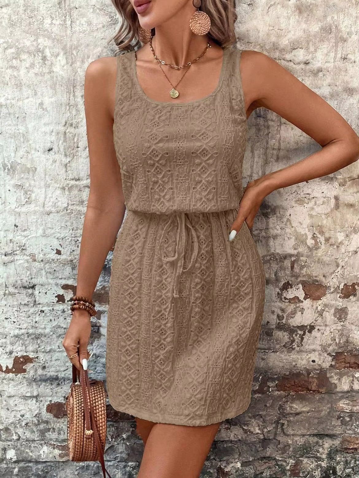 Robe sans manches avec ceinture pour femmes