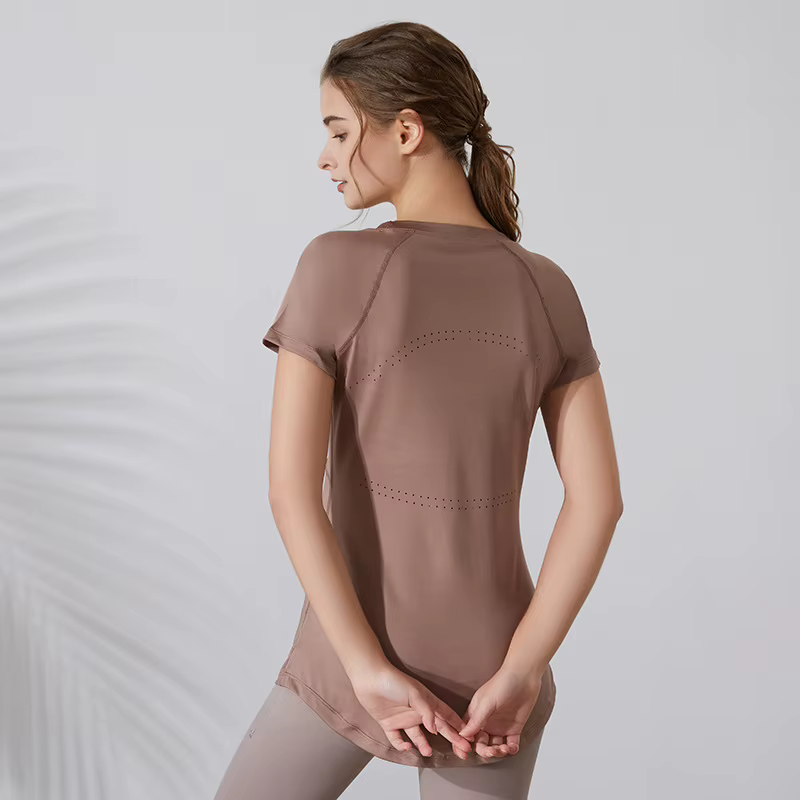 Femmes Yoga chemises manches courtes Sport T-Shirts respirant mince chemise de course séchage rapide gymnase Fitness hauts couverture hanches Blouse femme