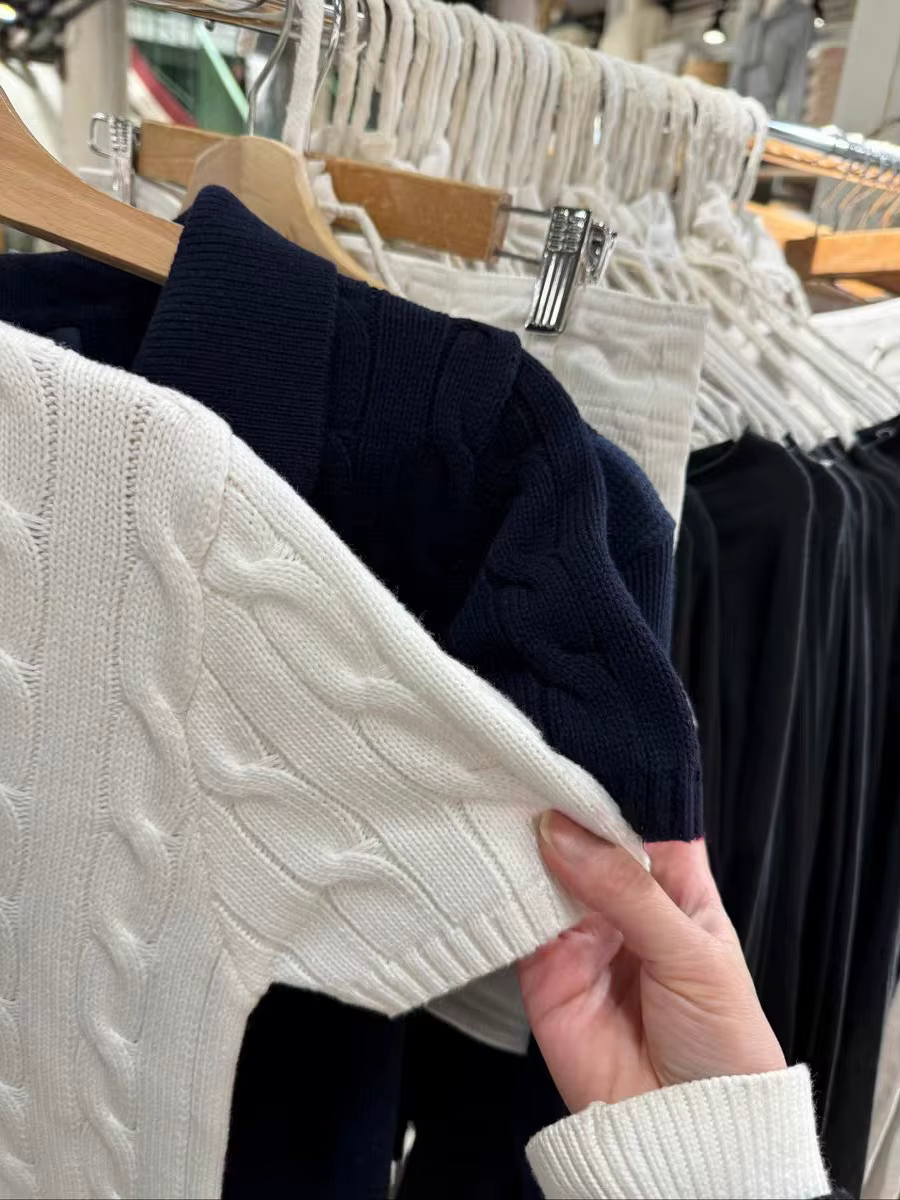 T-shirt à manches courtes et col rabattu pour femme