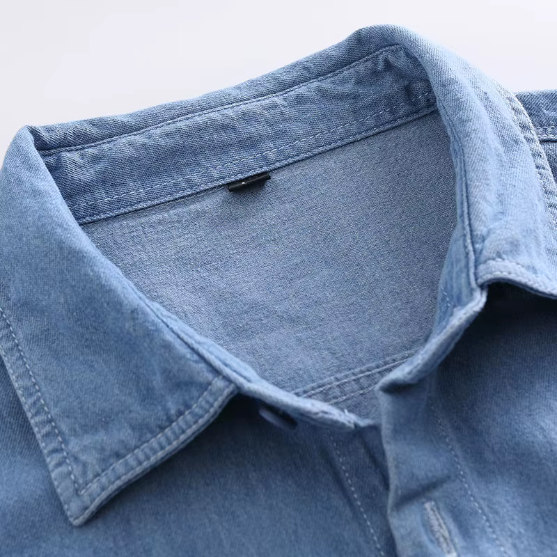 Chemise en jean à manches courtes pour homme avec poches plaquées