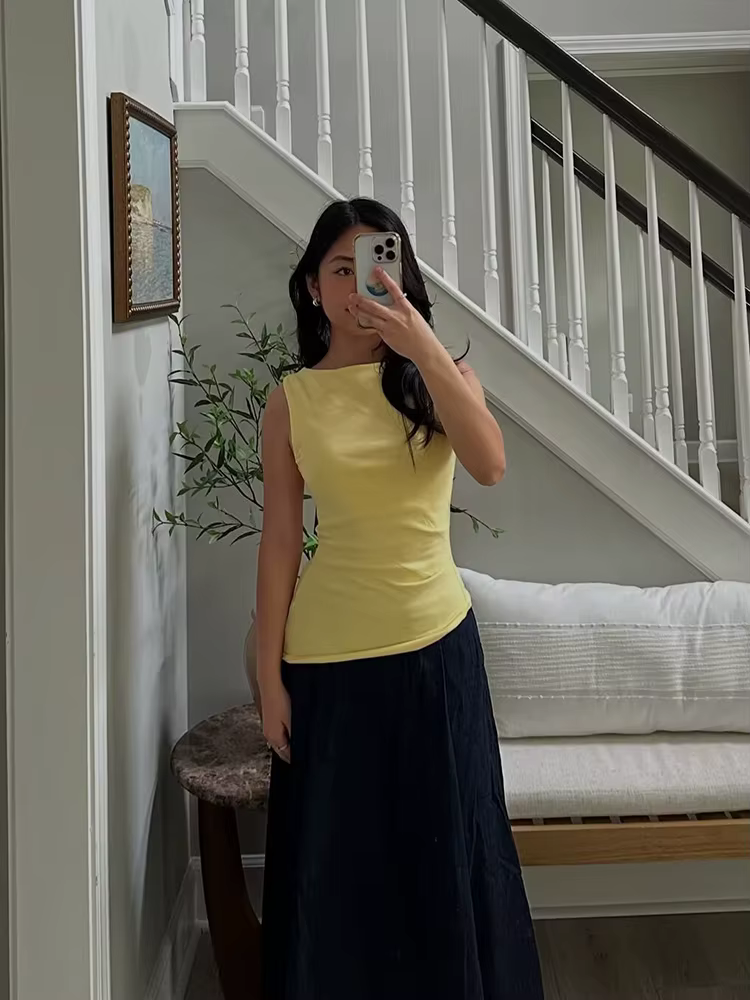 Débardeur asymétrique froncé jaune sans manches pour femme – Tendance décontractée pour la plage et l'été