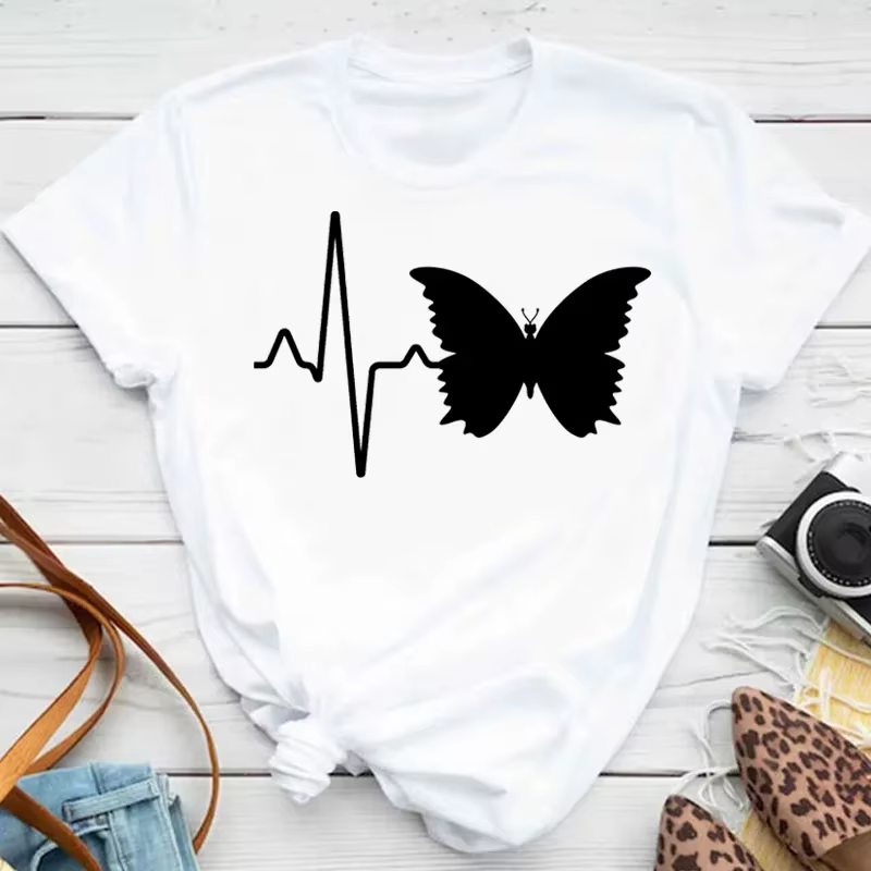 T-Shirt imprimé de pétales de papillon colorés pour femmes