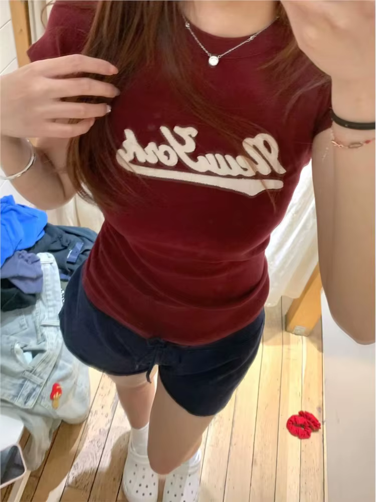 T-shirts slim pour femme avec appliques lettres bordeaux