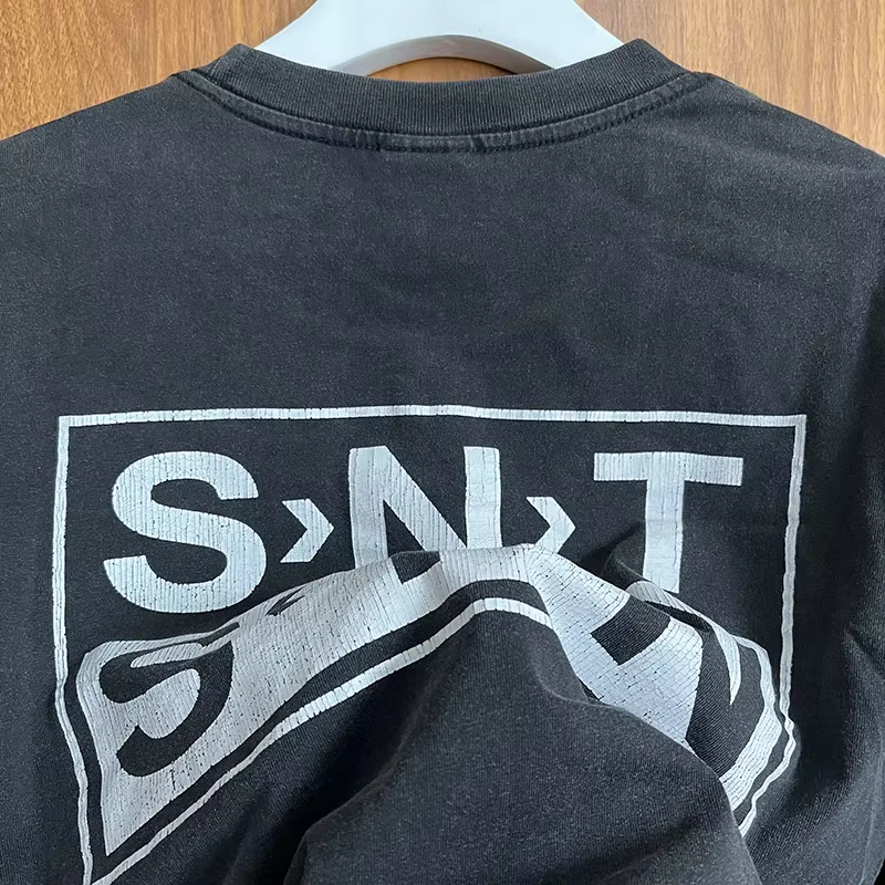 T-shirt Noir Délavé à Manches Courtes et Col Rond pour Homme et Femme