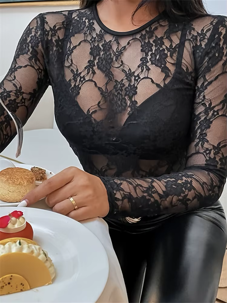 T-shirts à fleurs en dentelle pour femmes