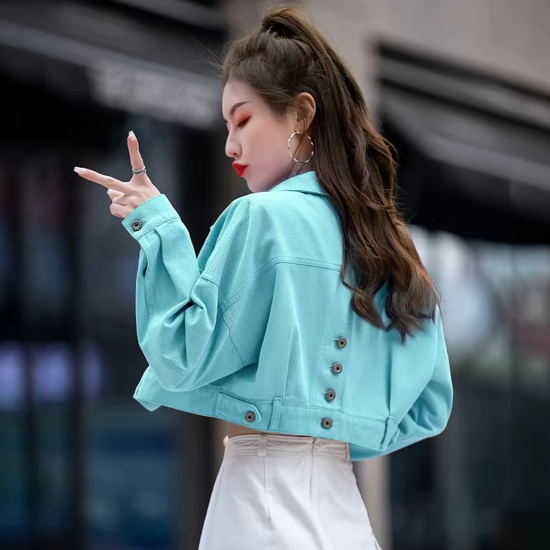 Veste Courte en Jean pour Femme – Design Haut de Gamme – Nouvelle Collection Printemps-Automne 2026
