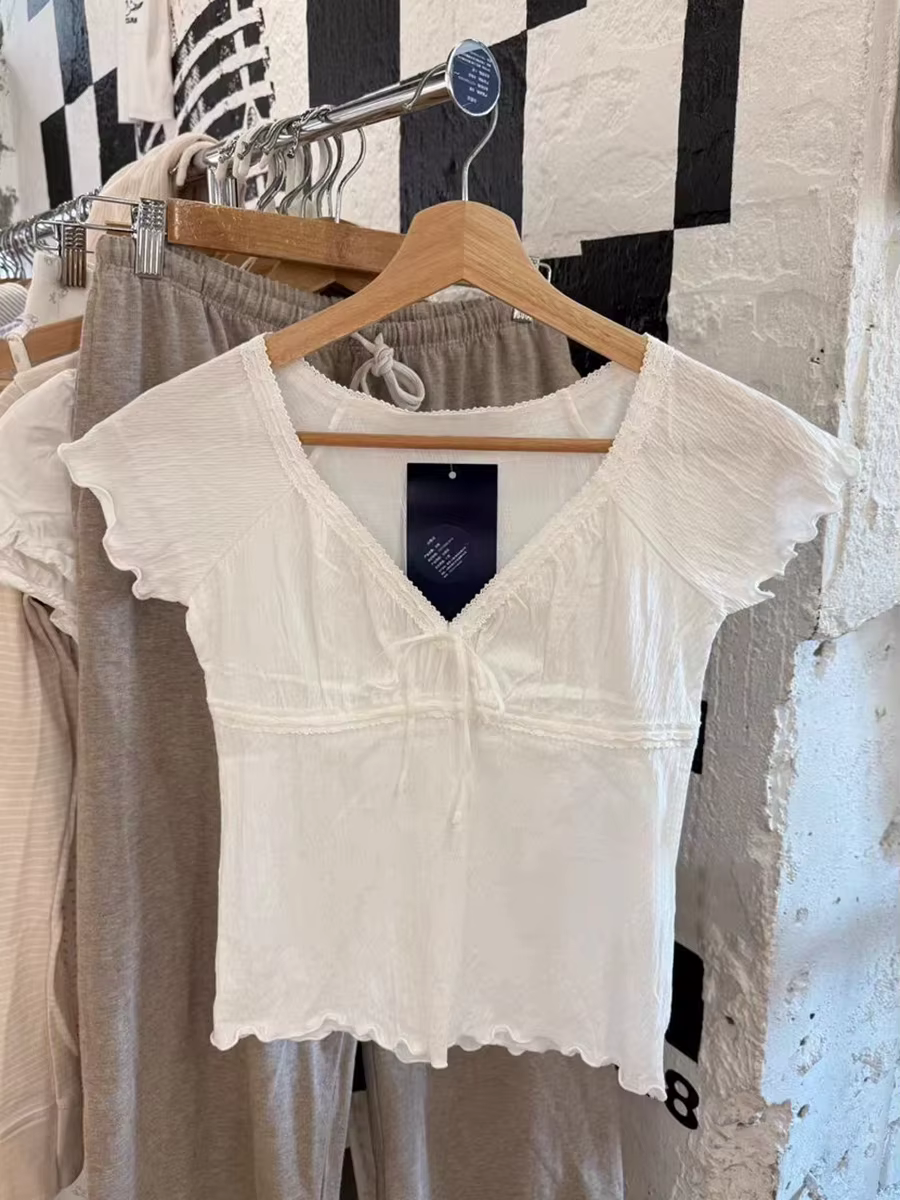 Blanc plis col en v cordon mince T-shirts femmes été nouveau coton décontracté à manches courtes
