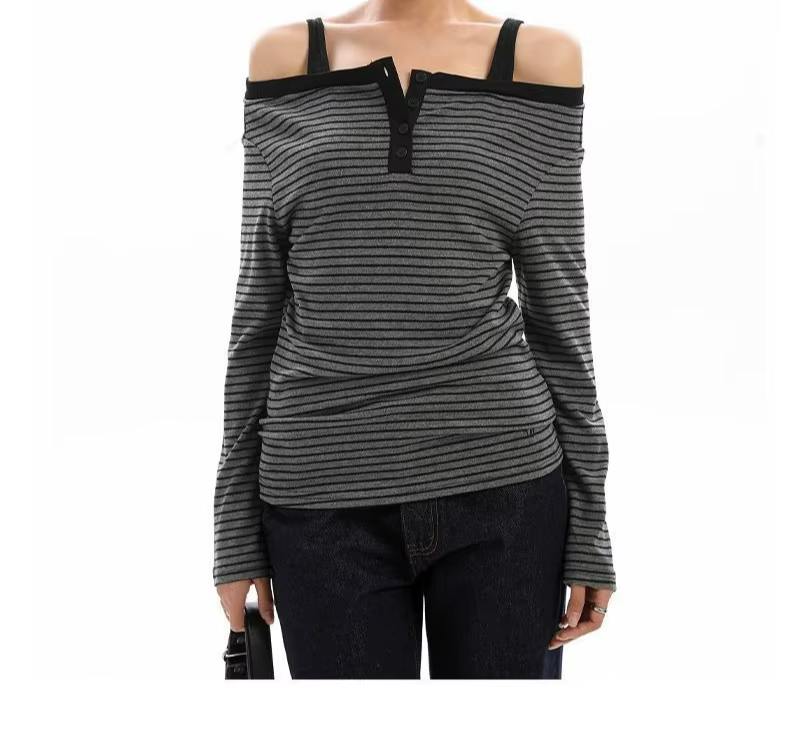 T-shirt rayé à une épaule et manches longues