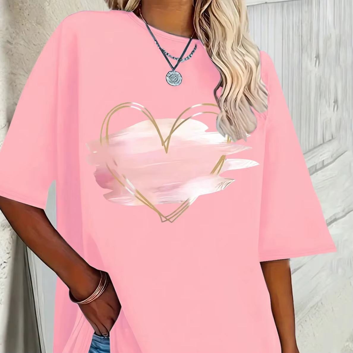 T-shirt imprimé élégant en forme de cœur rose pour femmes