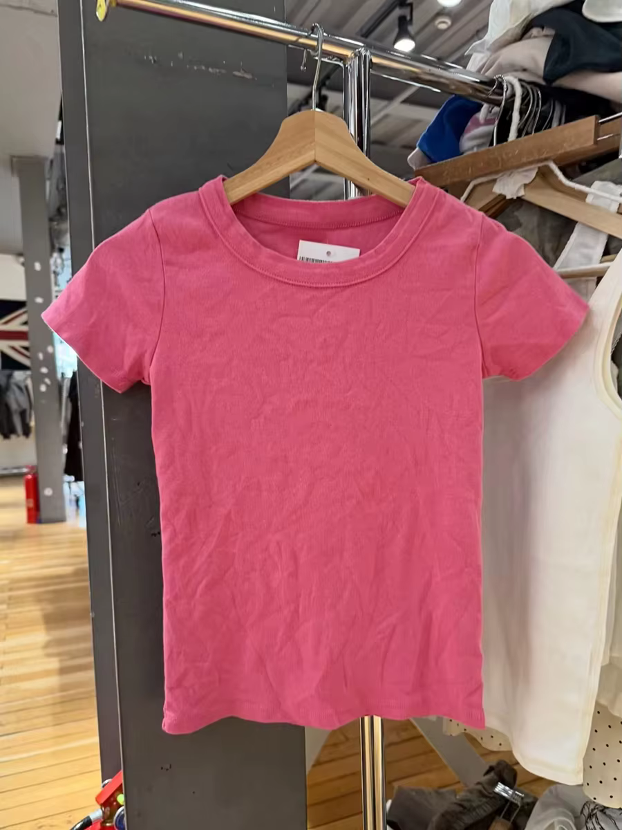 T-shirt col rond rouge rosé pour femme