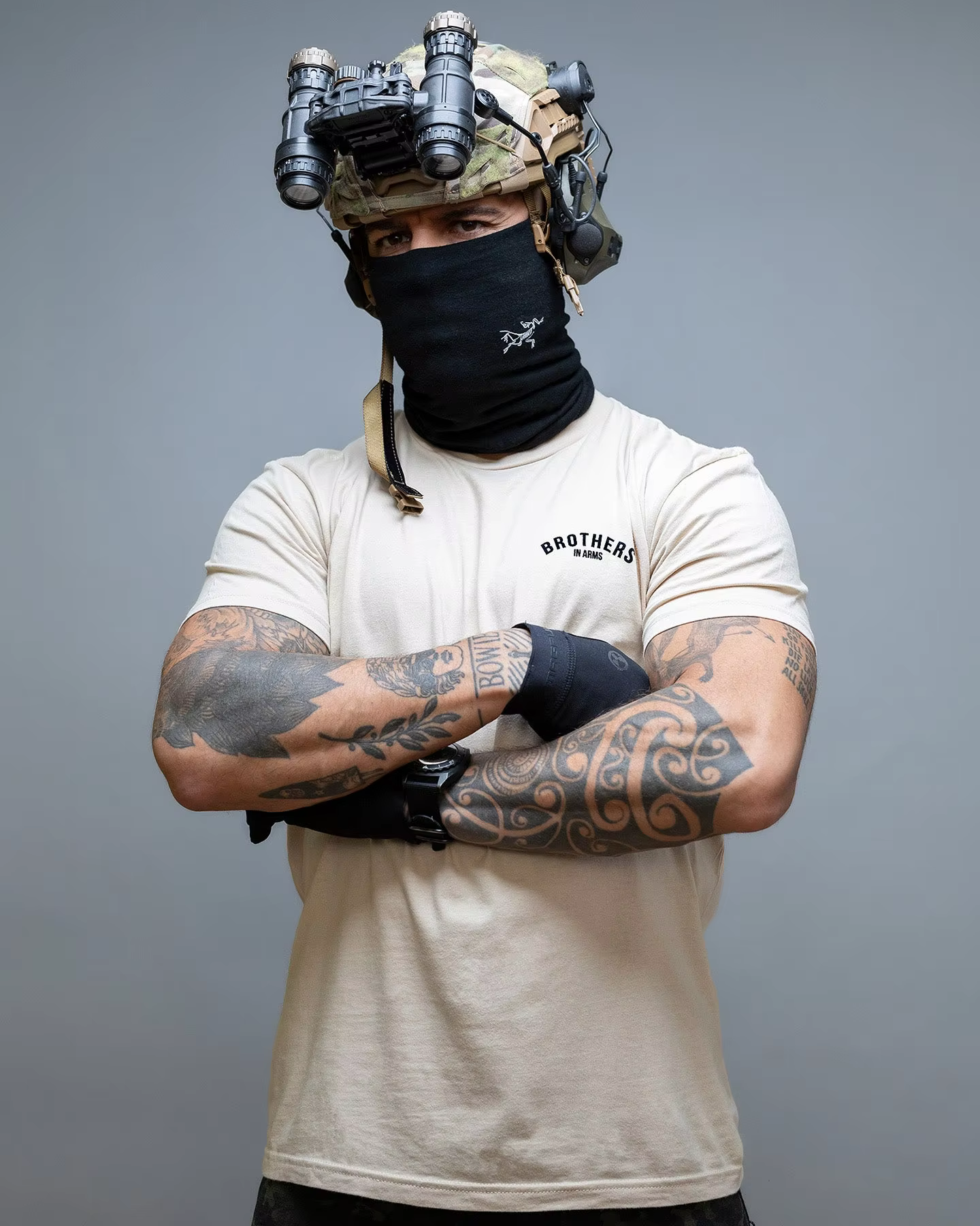 T-shirt imprimé Brothers in Arms pour hommes