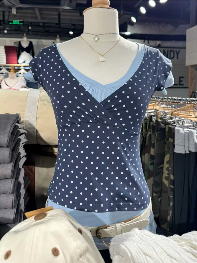 T-shirts sans manches à col en V à pois bleu marine pour femmes