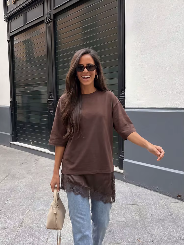 T-shirt asymétrique à col rond et manches courtes pour femme