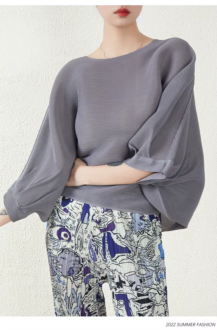 Nouveau style estival, haut plissé tendance à manches chauve-souris