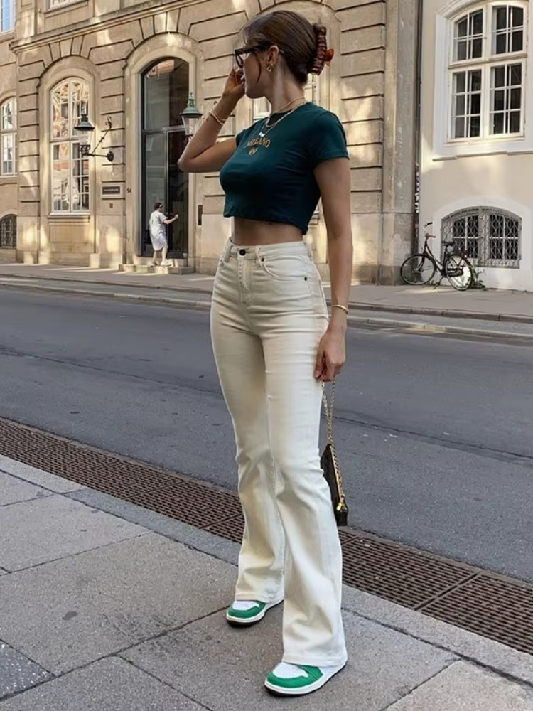 Chemise Féministe Verte avec Lettres Brodées pour Femme
