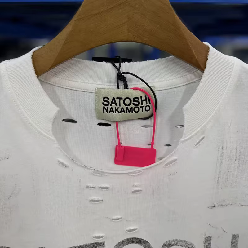 T-shirt unisexe en coton blanc délavé avec logo imprimé lettres classiques Satoshi Nakamoto