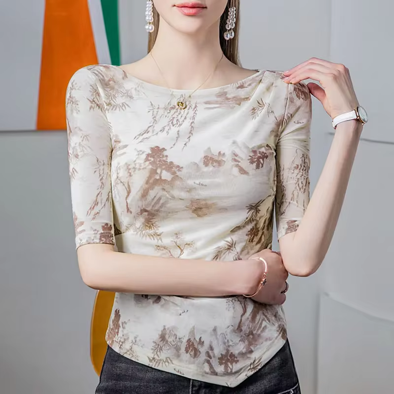 T-shirt en maille à col une ligne imprimé à l'encre pour femmes