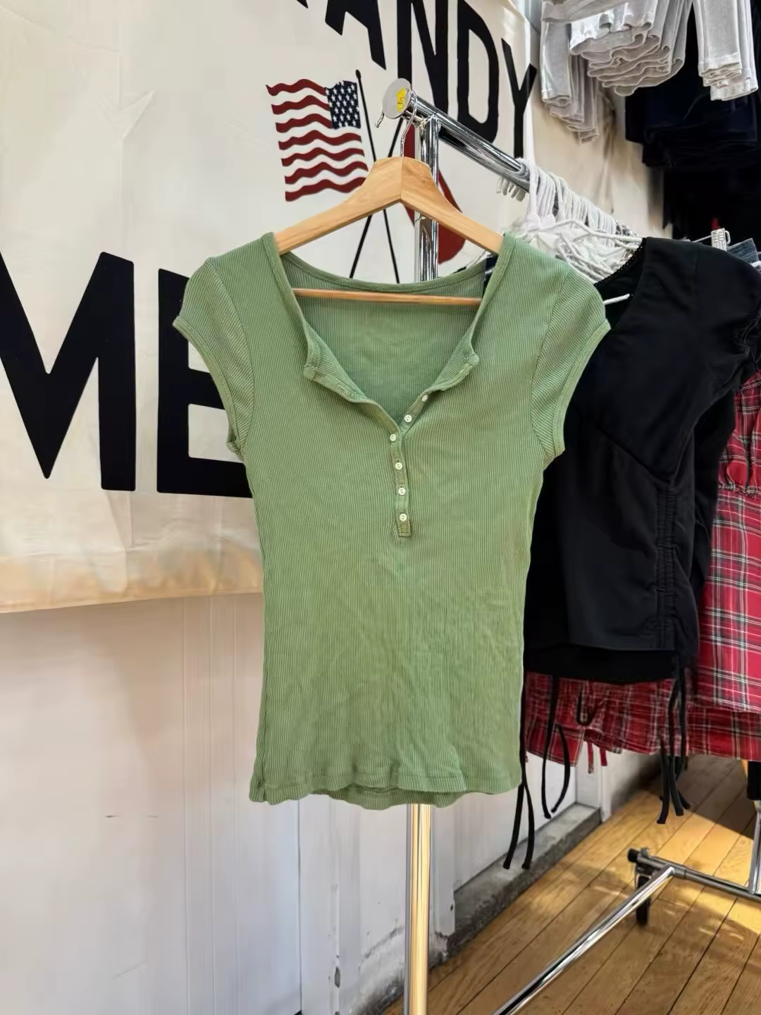 T-shirts côtelés slim en matcha pour femmes, style décontracté d'été, streetwear, boutons, col rond, manches courtes, style vintage preppy chic, t-shirt Y2K
