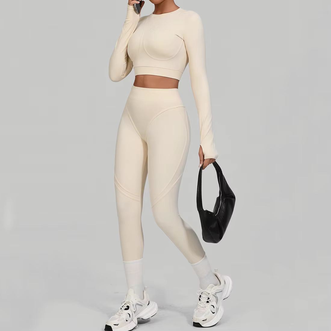 Ensemble de yoga avec chemise à manches longues