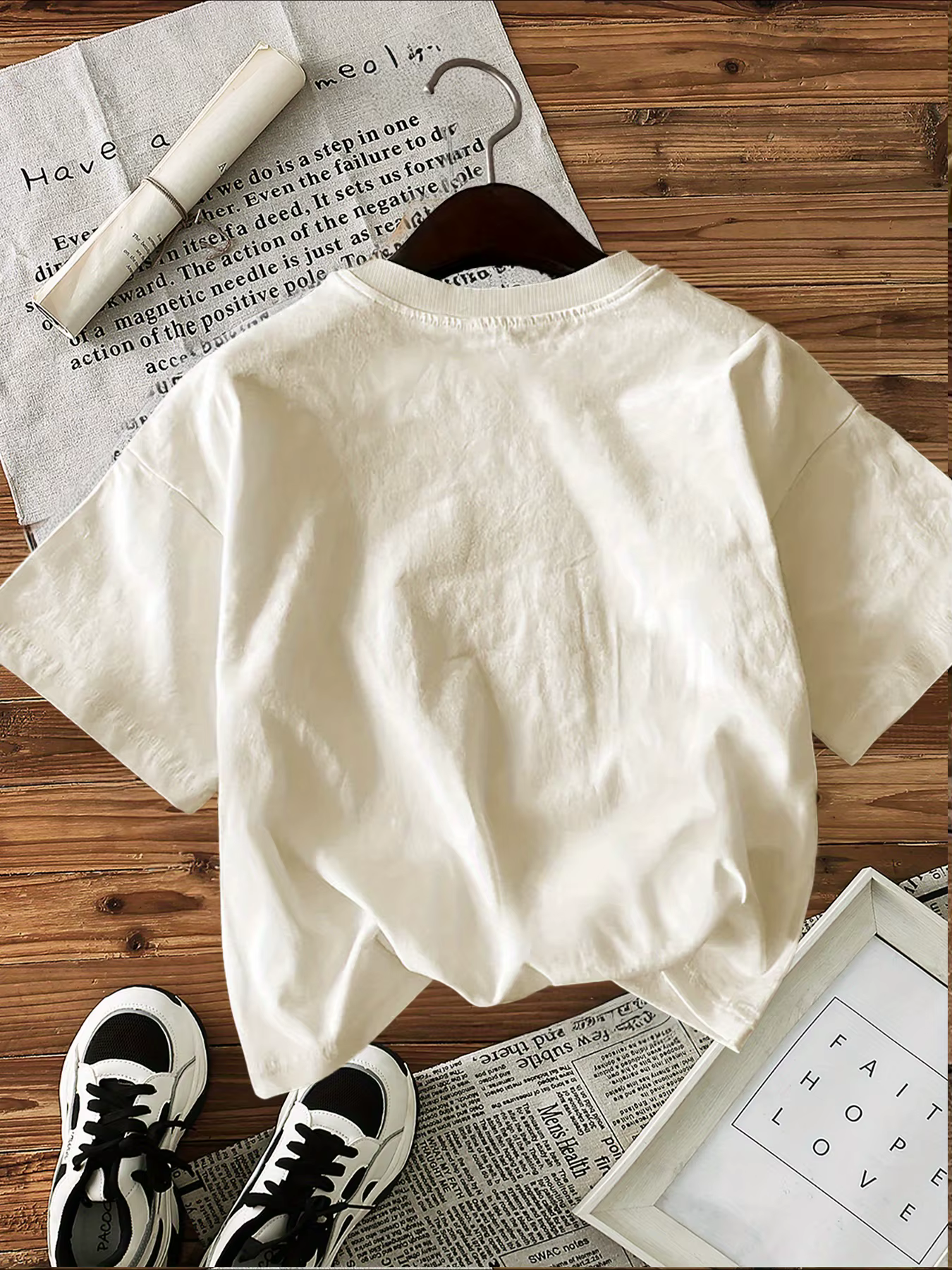 T-Shirt à manches courtes et col rond pour femme