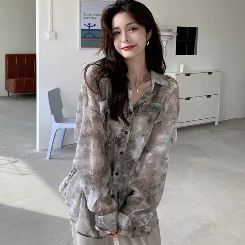 Tie Dye Chemises Femmes Lâche Crème Solaire Vintage D'été Respirant Élégant Mode Femme Mince Décontracté Quotidien Style Coréen Simple BF