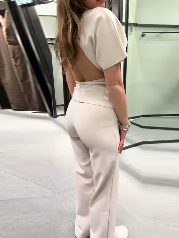 Ensemble deux pièces chic et minimaliste pour femme : haut sans dos à manches courtes et pantalon droit taille haute ajusté – Nouvelle collection Printemps 2026