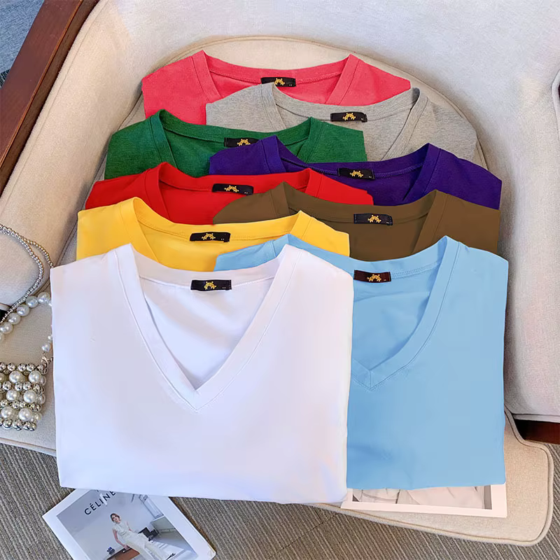 T-shirt ample à manches courtes et col en V pour femme