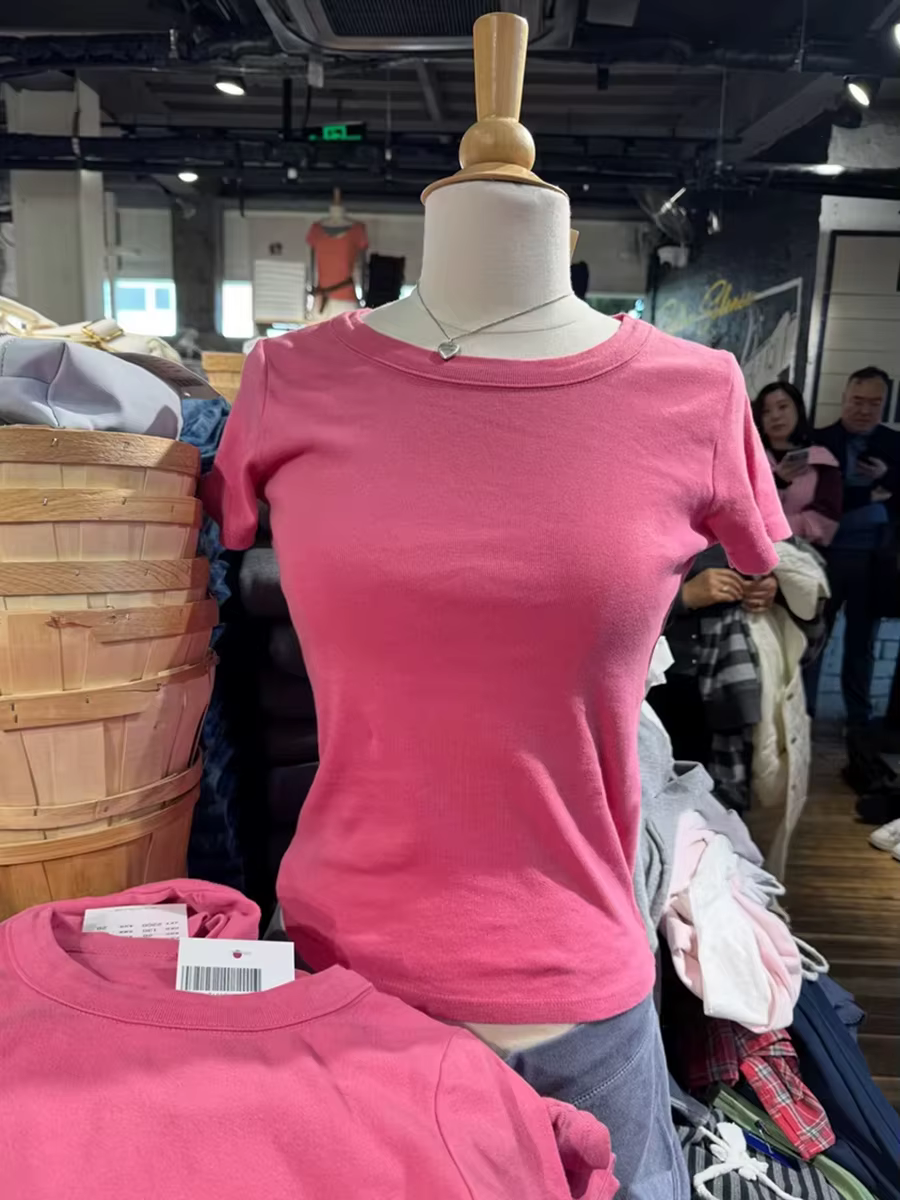 T-shirt col rond rouge rosé pour femme