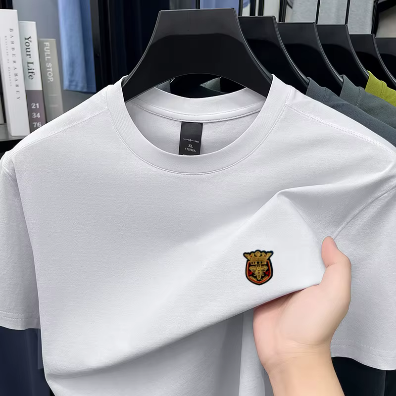 Badge de marque brodé manches courtes hommes t-shirt de luxe designer de mode nouveau été col rond décontracté confort