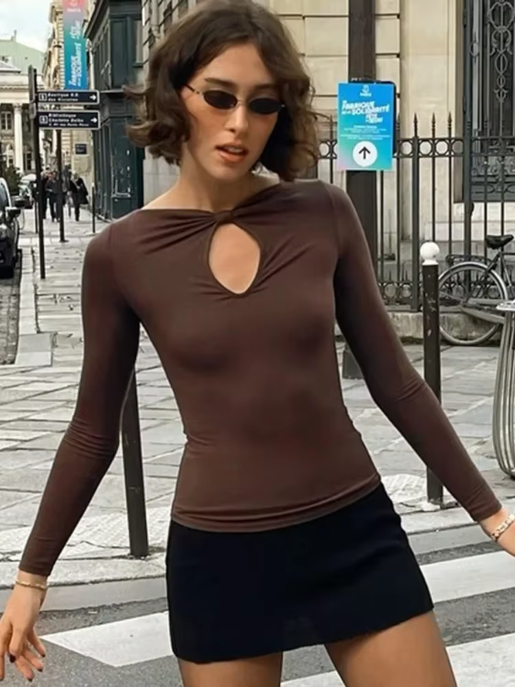T-shirt évidé à manches longues pour femmes