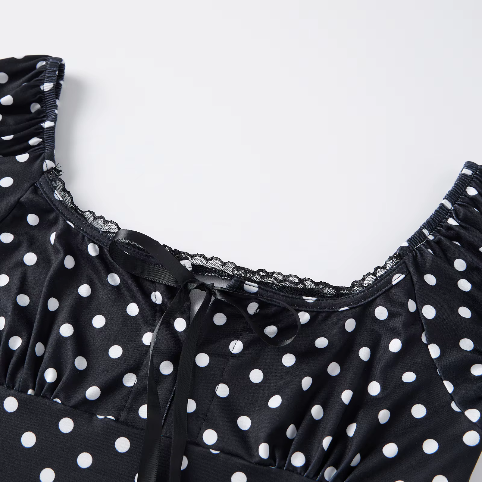 T-shirt manches courtes col carré pour femme