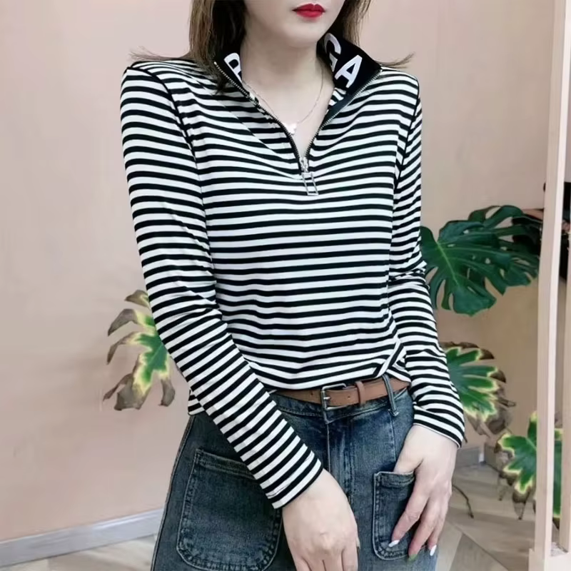T-shirt Slim décontracté de couleur unie