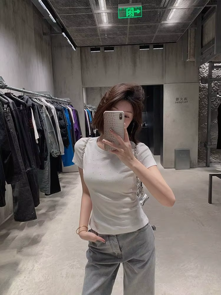 T-shirt à manches courtes pour femmes