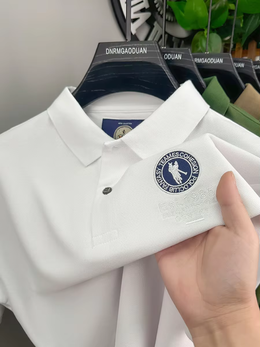Marque de luxe badge broderie polo à manches courtes hommes haut d'été à la mode respirant léger confort t-shirt style décontracté