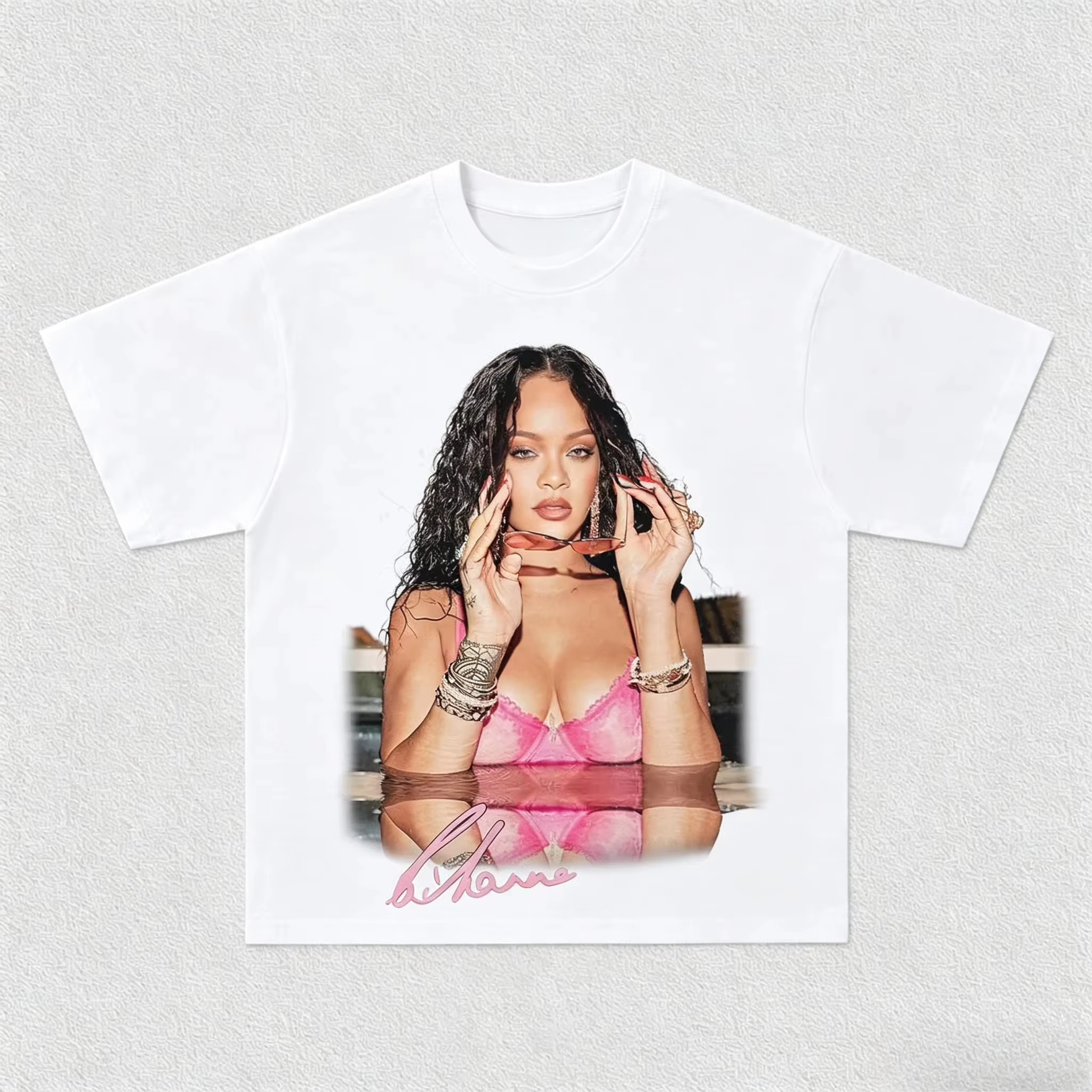 T-shirt graphique Rihanna Portrait Signature