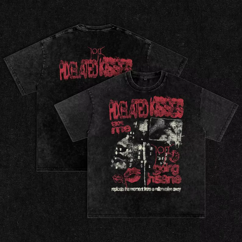 T-shirt oversize en coton style vintage inspiré de Piss in the Wind PIXELATED KISSES