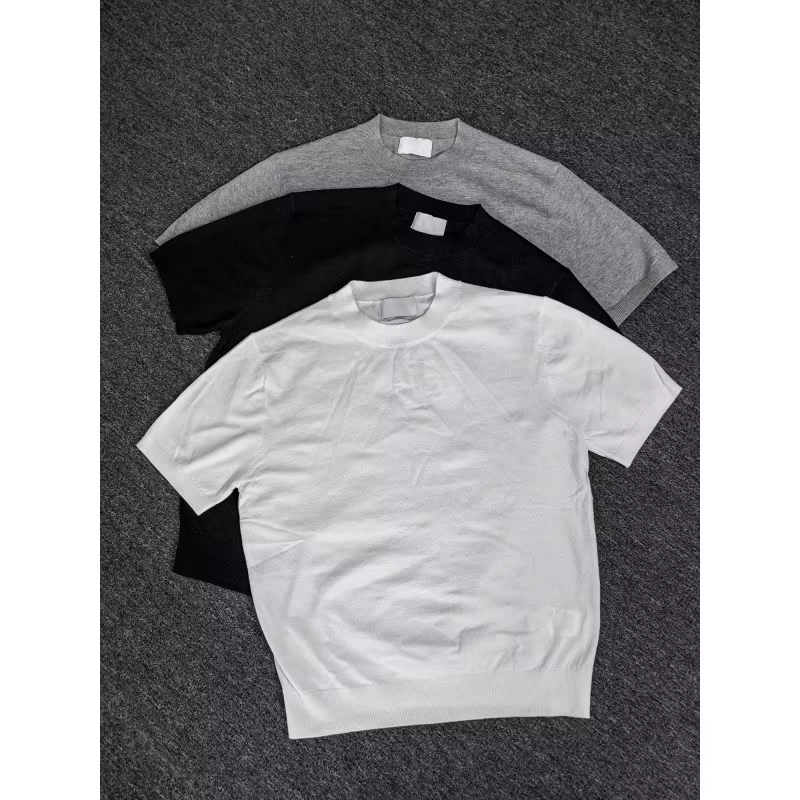 T-shirt tricoté à col bas uni avec drapé aux épaules pour homme