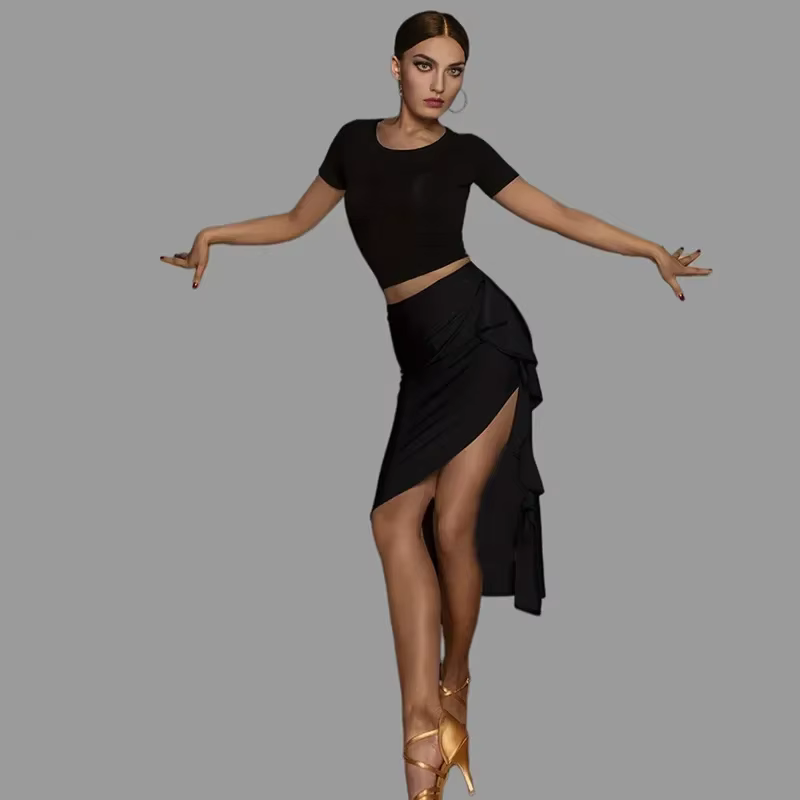 Hauts de danse latine noirs pour femmes