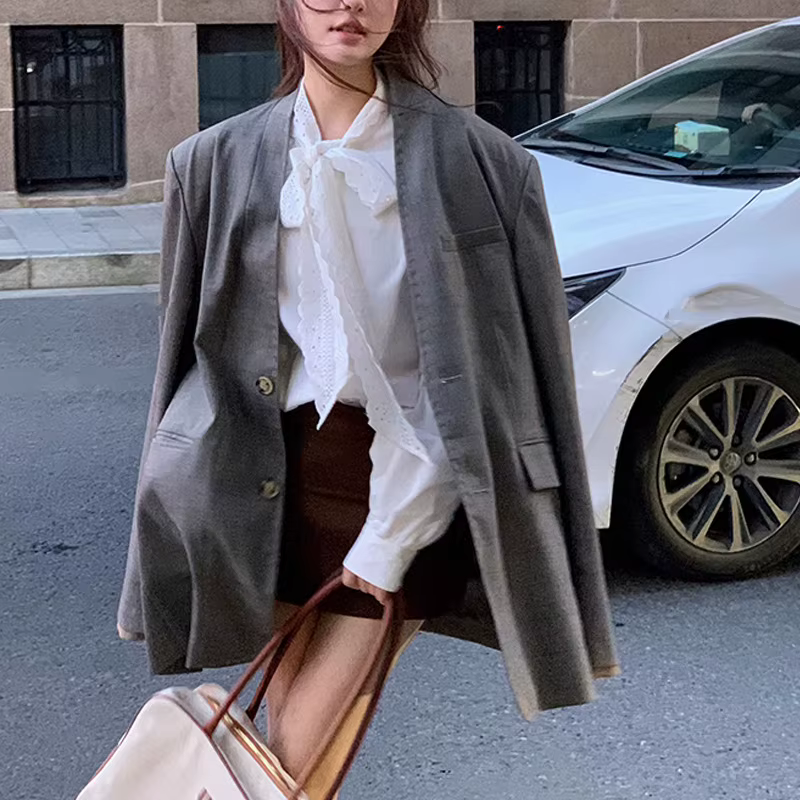 Chemise à volants en dentelle élégante et polyvalente pour femmes