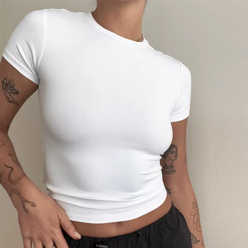 Femme vêtements à manches courtes T-shirt coupe ajustée hauts