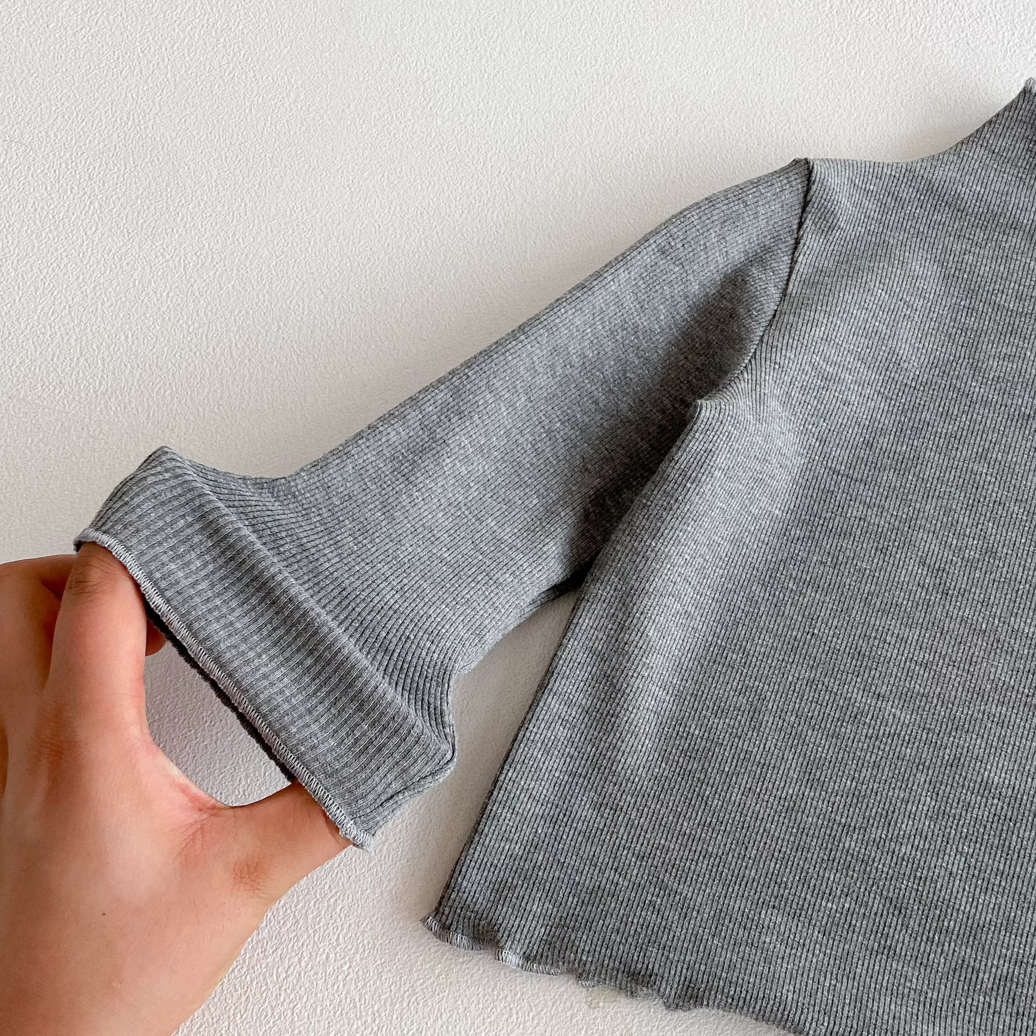 T-shirt à manches longues pour filles avec bordure en dentelle