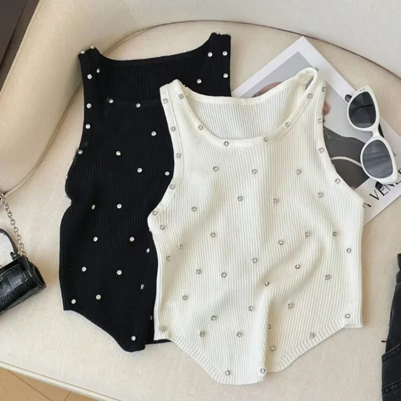 Débardeur tricoté avec strass