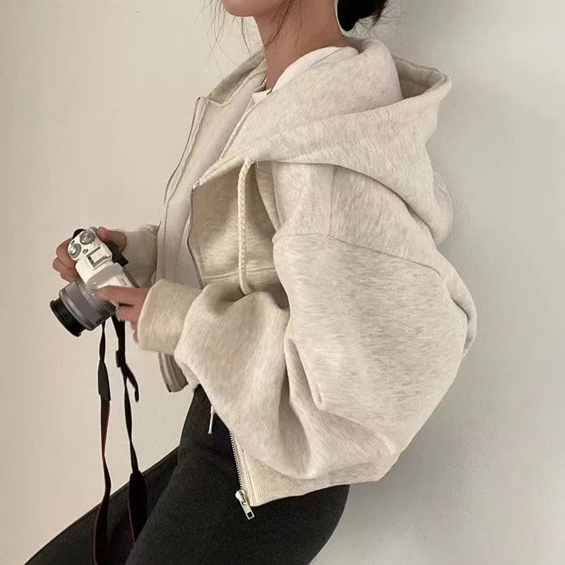 Sweat à capuche bleu marine avec doublure en polaire pour femme