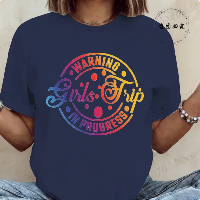 T-shirt « Avertissement : escapade entre filles en cours »