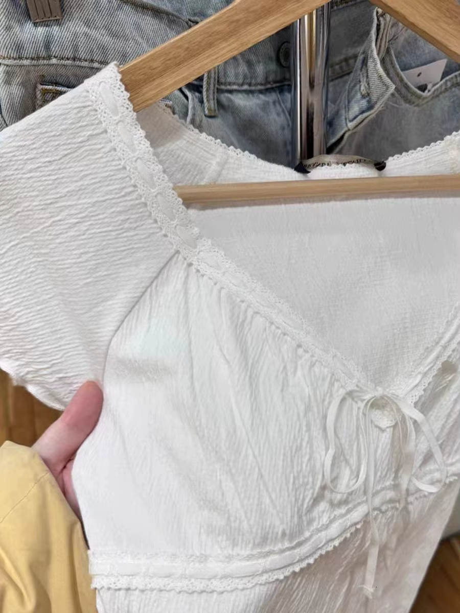 Blanc plis col en v cordon mince T-shirts femmes été nouveau coton décontracté à manches courtes